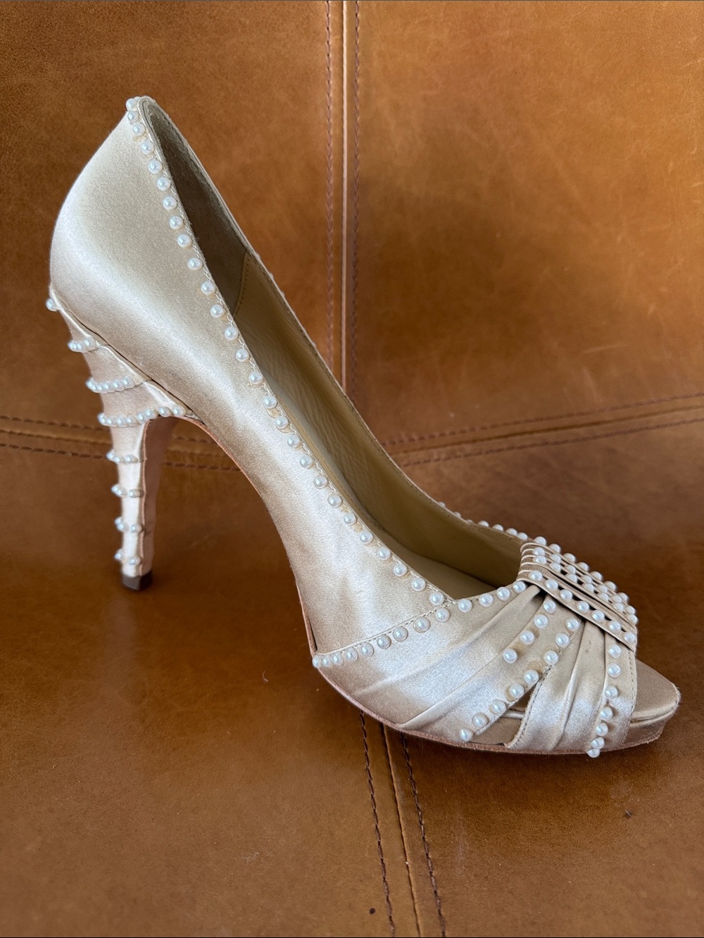 Boutique 9 BTursa Beige Satin Pearl Open Toe Pumps Heels Champagne Sz 9